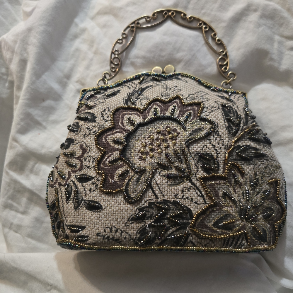 Elegant Floral Embroidered Handbag